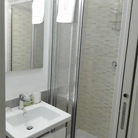 Essenza House Porta Pia Affittacamere Roma