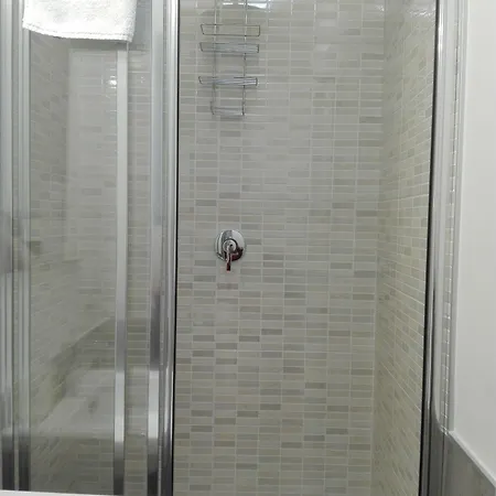 Affittacamere Essenza House Porta Pia Roma